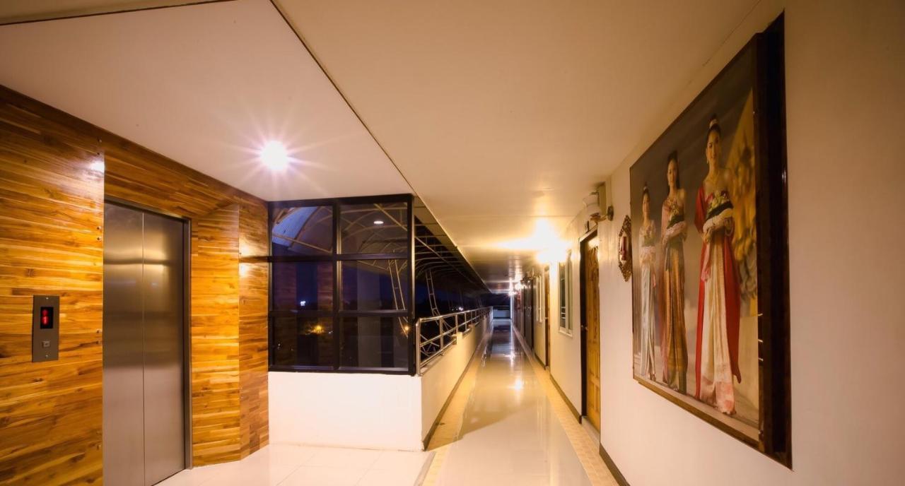 Bander Hotel Phu Khieo Exteriér fotografie