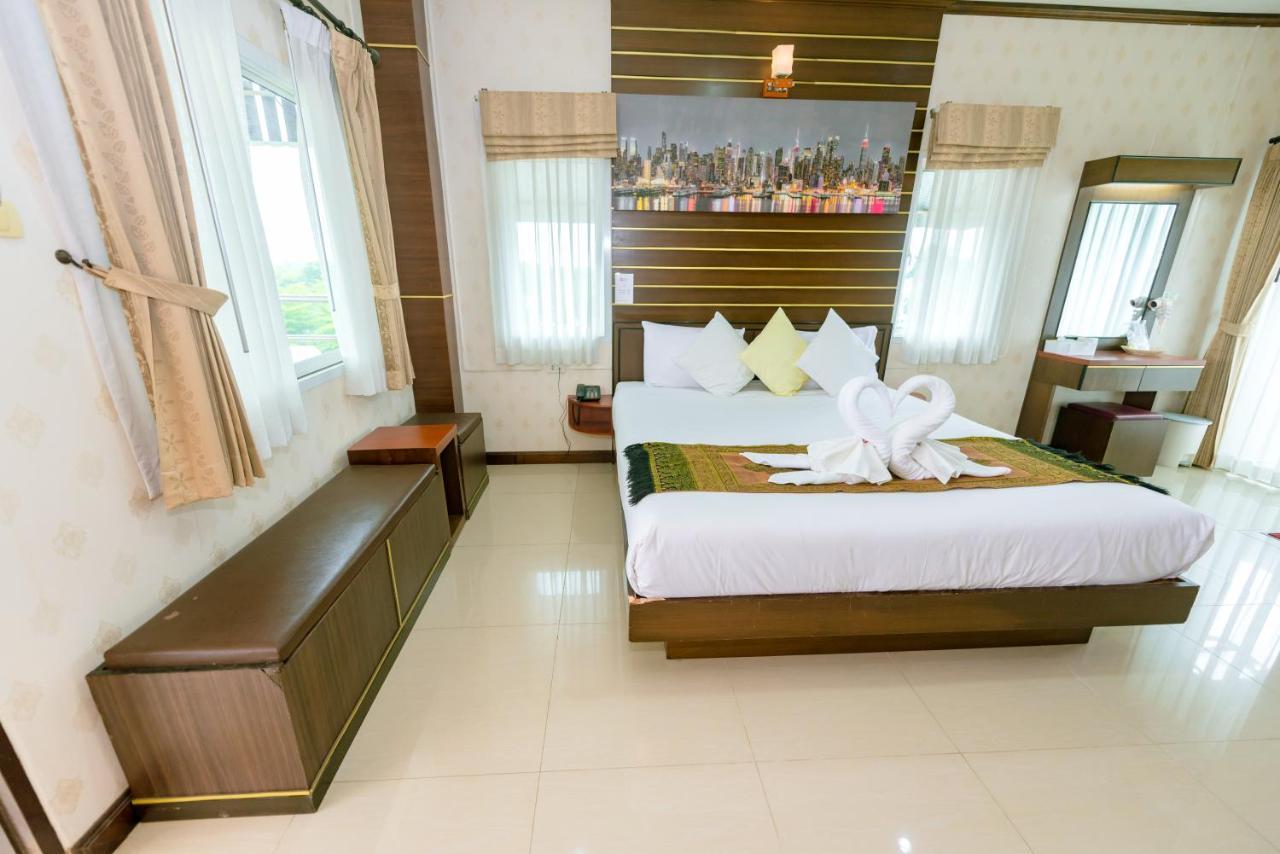 Bander Hotel Phu Khieo Exteriér fotografie
